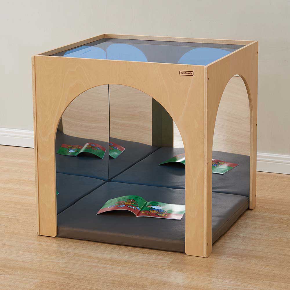 Translucent Top Quiet House