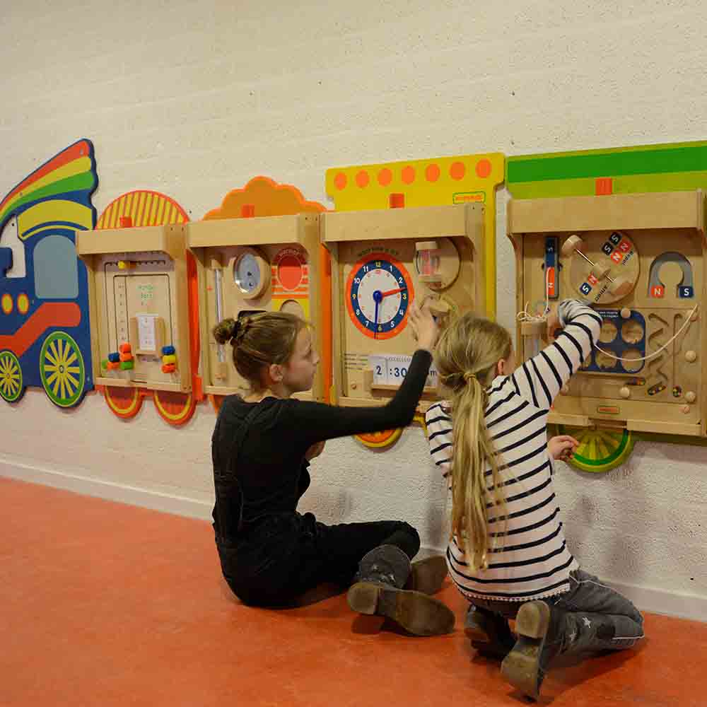 Masterkidz Transformable Wall System: How Creativity Lights Up the Classroom