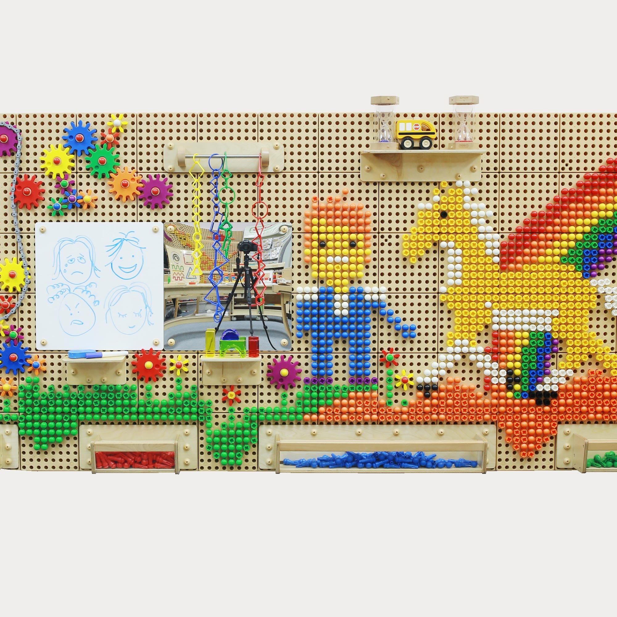 Pegs and Bolts；Interactive Learning；STEM Wall Panel