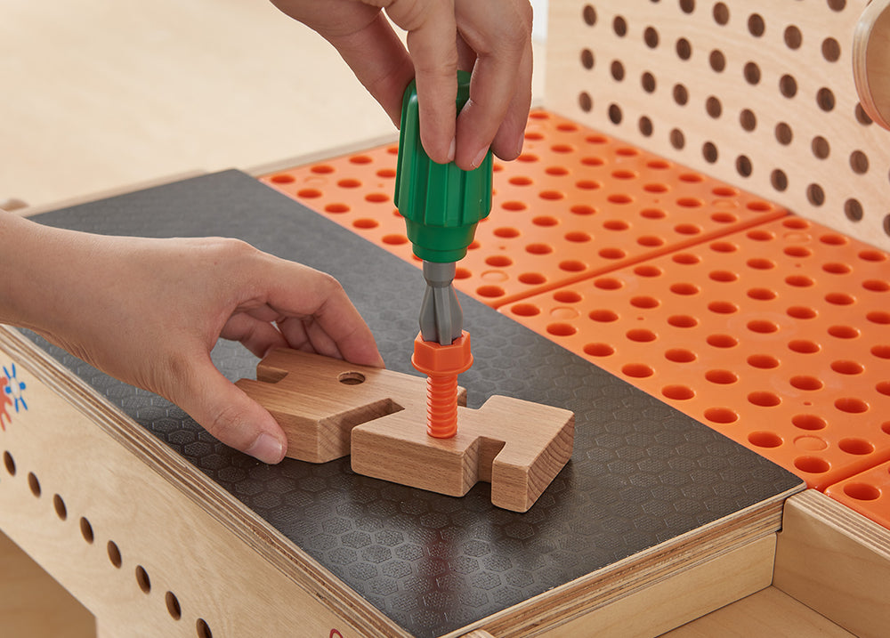 630L STEM Activity Workbench