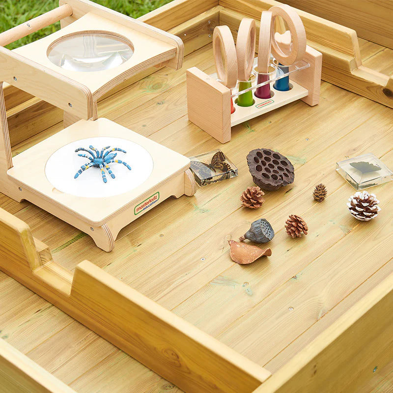 Close-up of the weatherproof wooden tabletop and grid system.