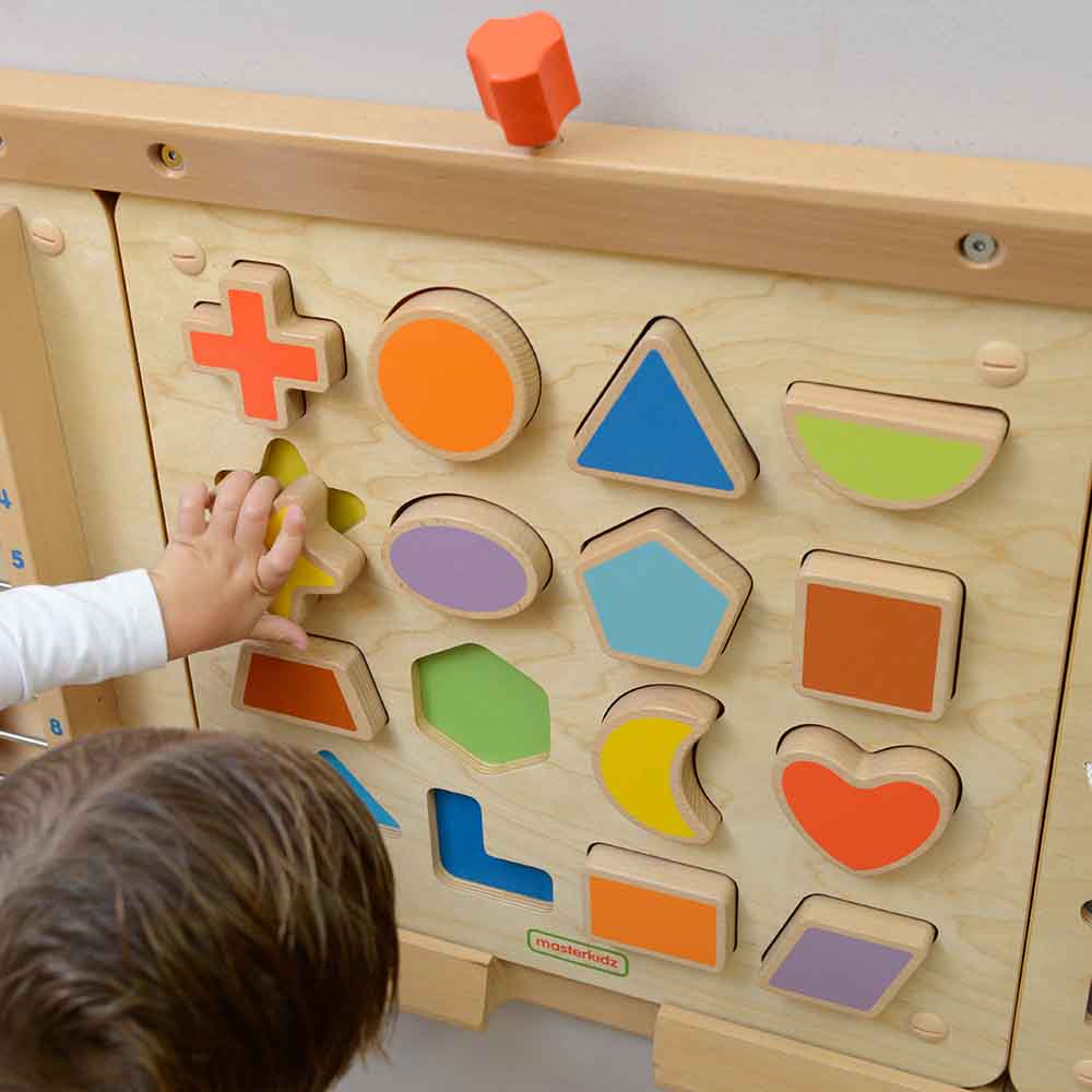 FSC-certified Russian Birch and Beech wood shape recognition panel.