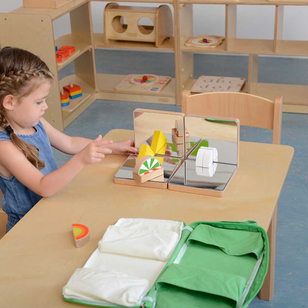 Reflection and symmetry educational toy for early years