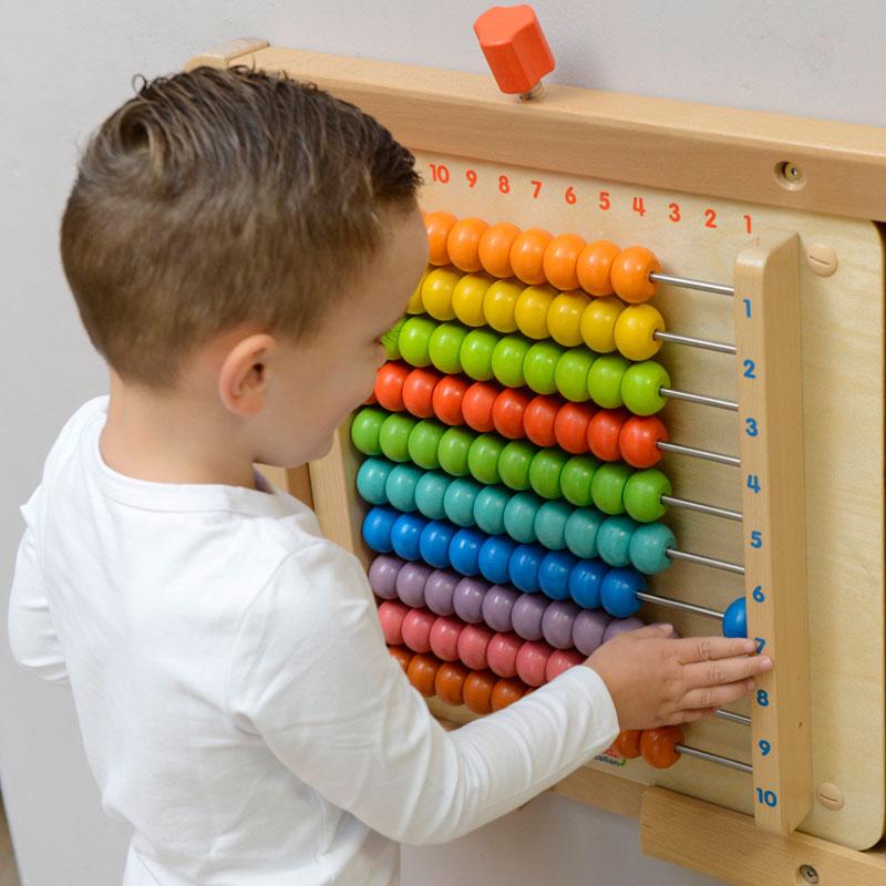 Mountable counting wall element