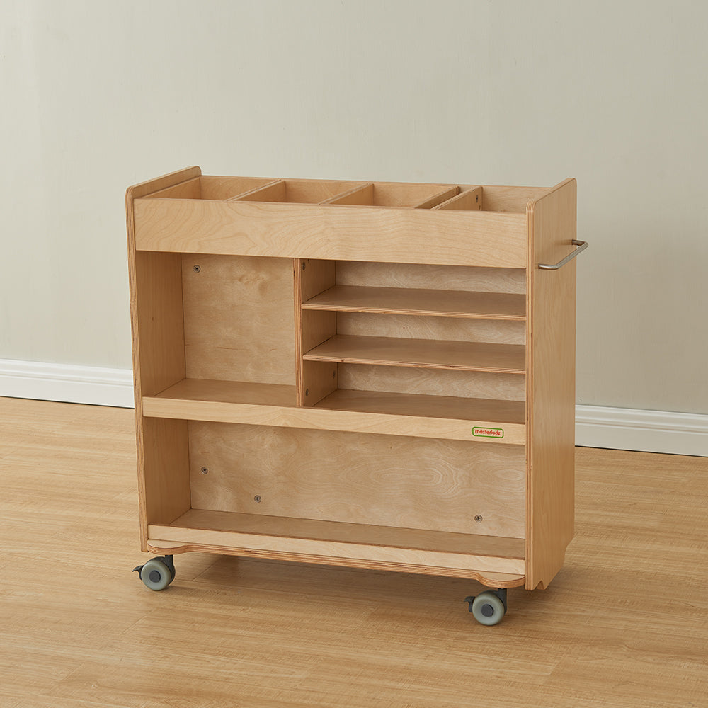 Children accessing paint and paper from Masterkidz mobile art station