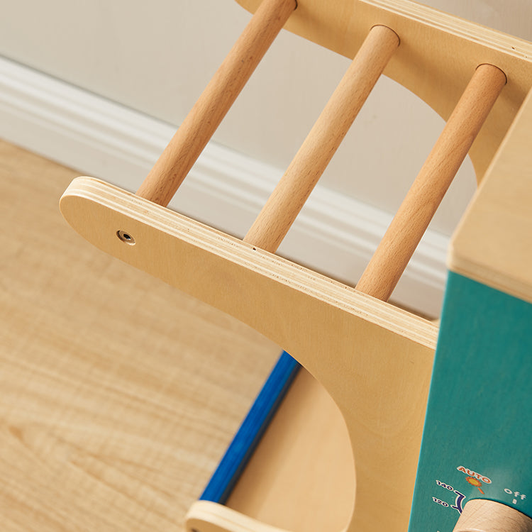 Control dials on Masterkidz washer-dryer unit for realistic play.