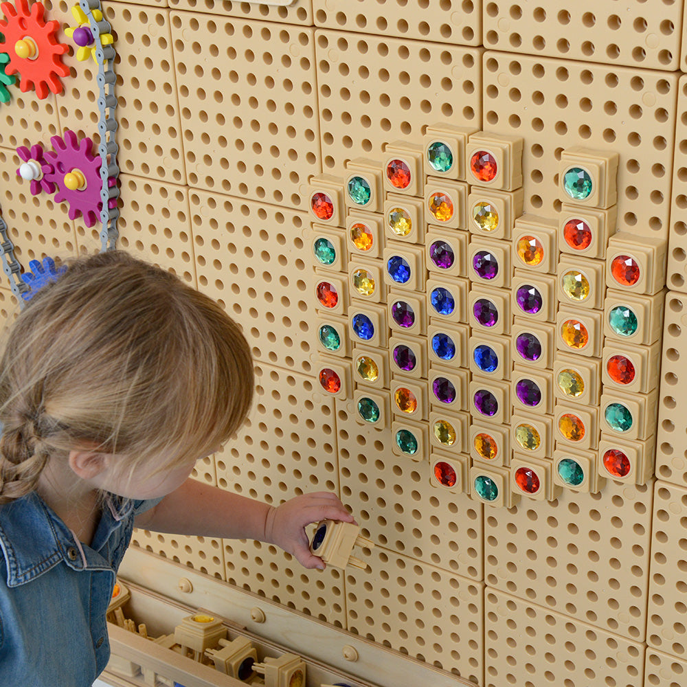 Masterkidz STEM Wall Gem Stone Blocks – Build unique patterns and shapes with vibrant gem pieces.