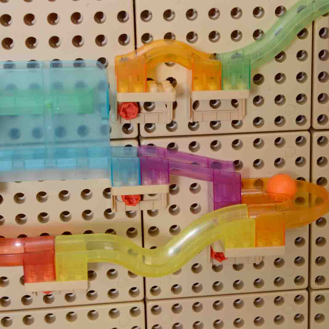 Masterkidz Kinetic Ball TraX 120Pc – Perfect for creating custom tracks and exploring engineering concepts.