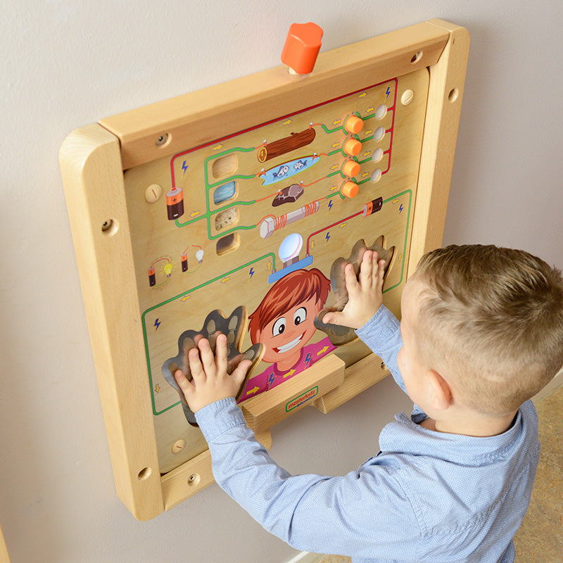 Hands-on STEM learning toy – Masterkidz electric circuits and conductivity experiment