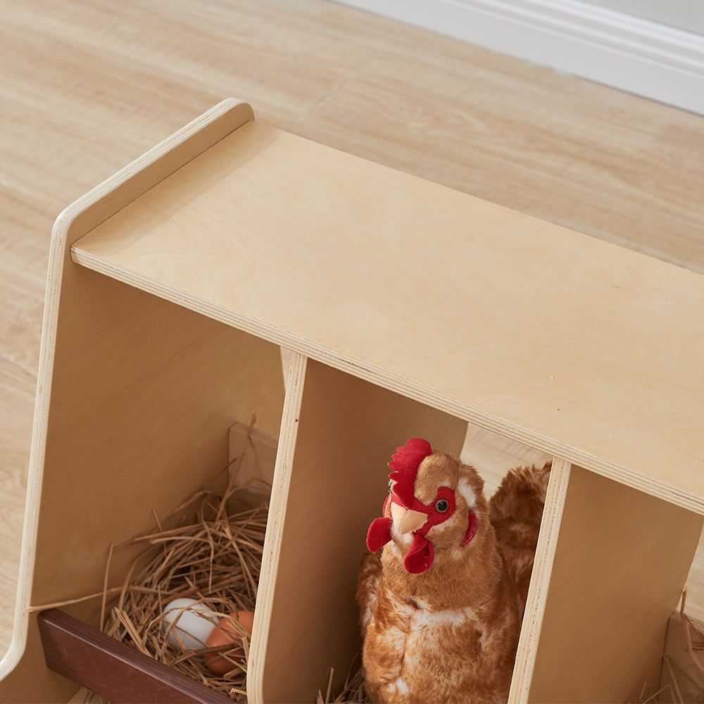 Close-up of the durable birch plywood construction.