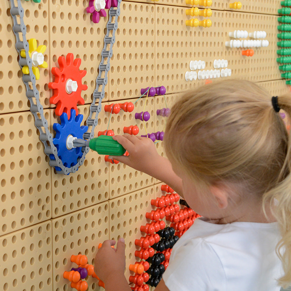 Masterkidz STEM Wall Gears & Chain Set – Ideal for young learners to develop fine motor skills and understand mechanical systems.