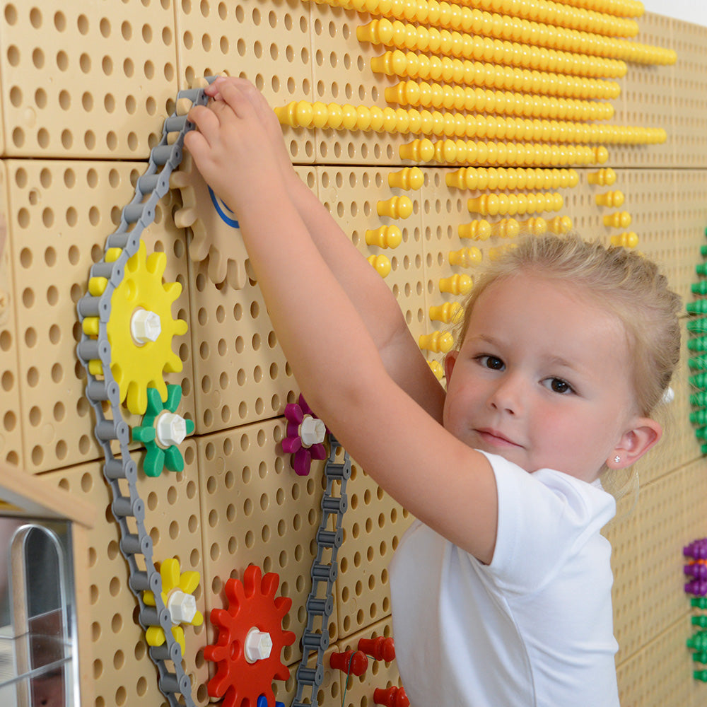 Masterkidz STEM Wall Gears & Chain 39Pc – Create moving gear and chain systems for interactive learning