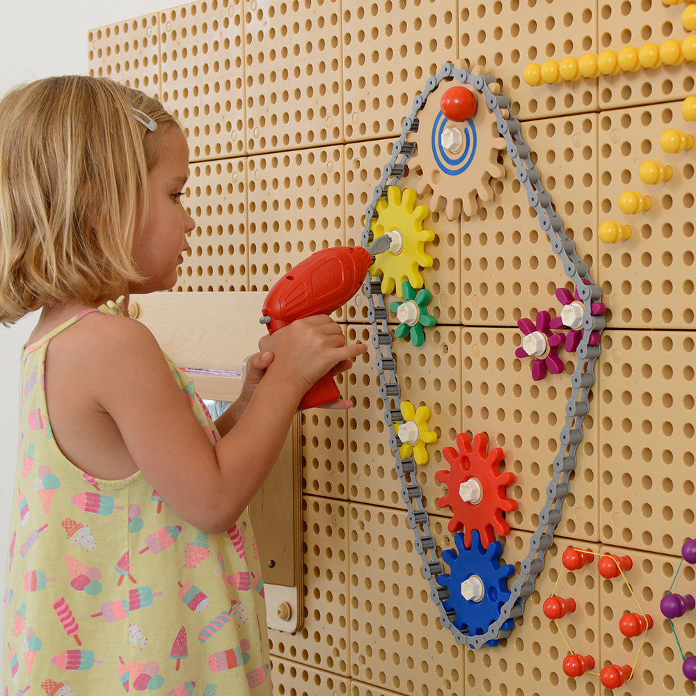 Encourage creativity and exploration with Masterkidz STEM Wall Gears & Chain 39Pc set.