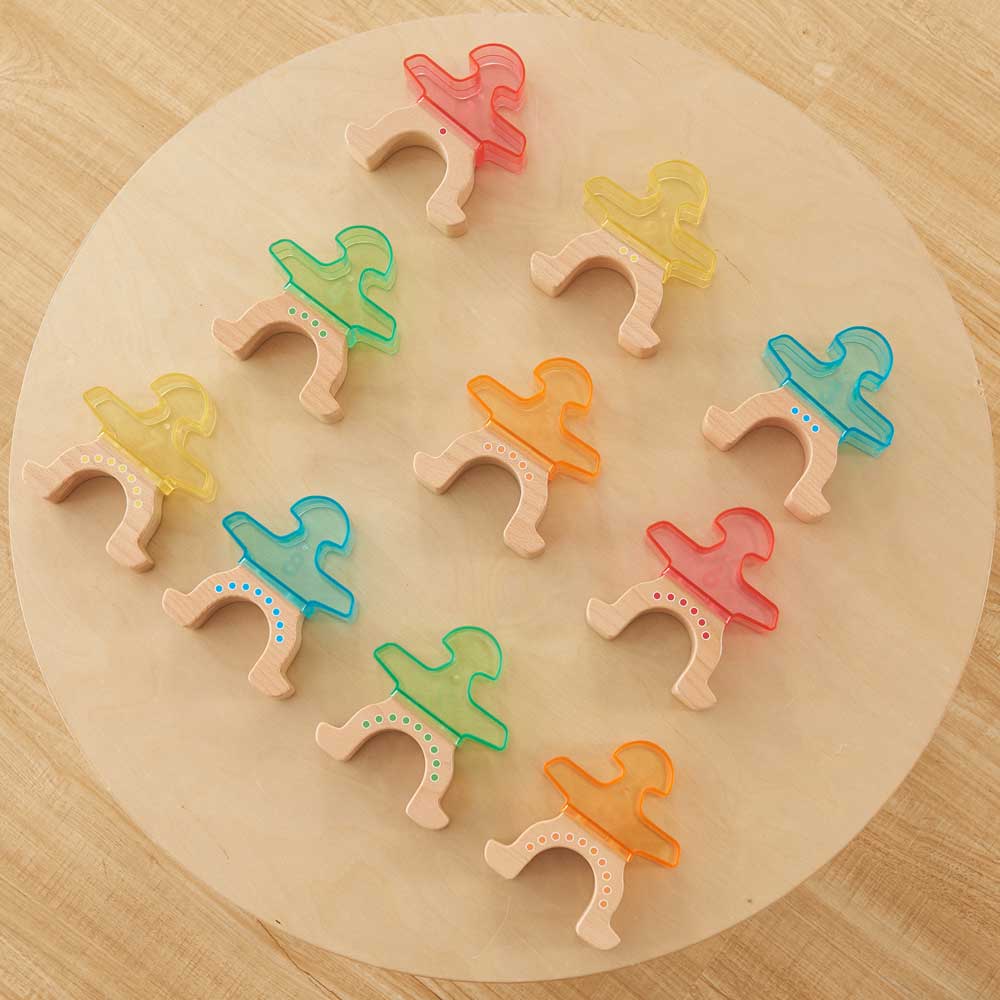 Kids learning numbers and quantities with stacking men set