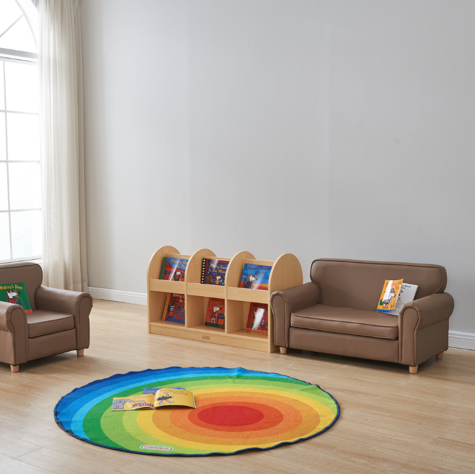 Double-sided children’s book storage for easy access and display