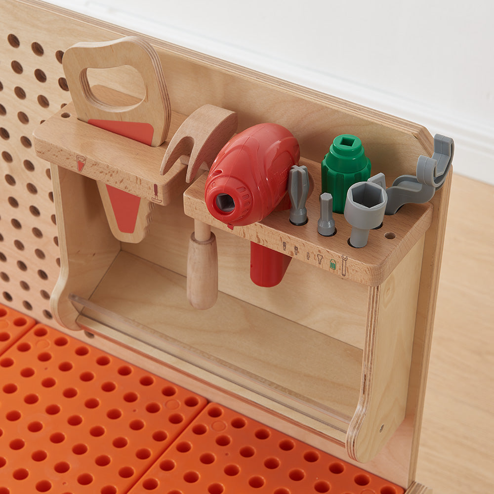 Durable wooden structure ideal for daily use in schools and nurseries.