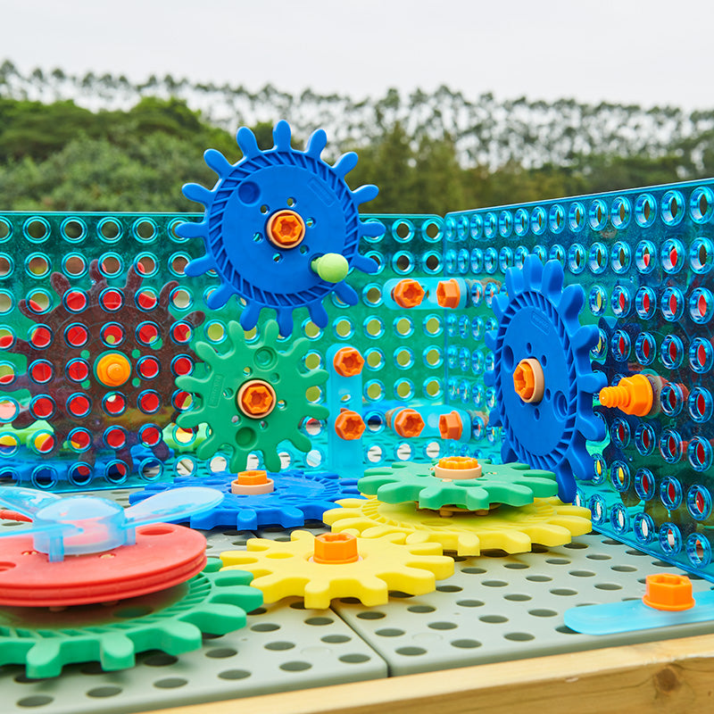 1200L Outdoor STEM Table