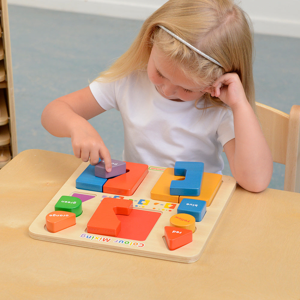 Self-correcting design ensuring kids match colours correctly while playing.