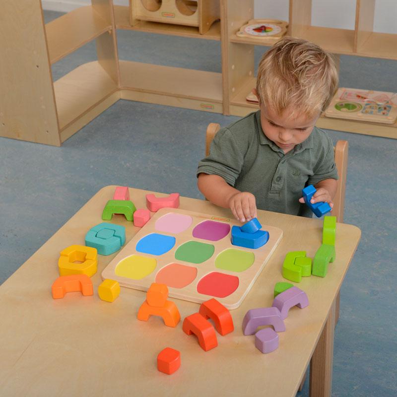 Masterkidz colour matching activity with bright learning blocks.