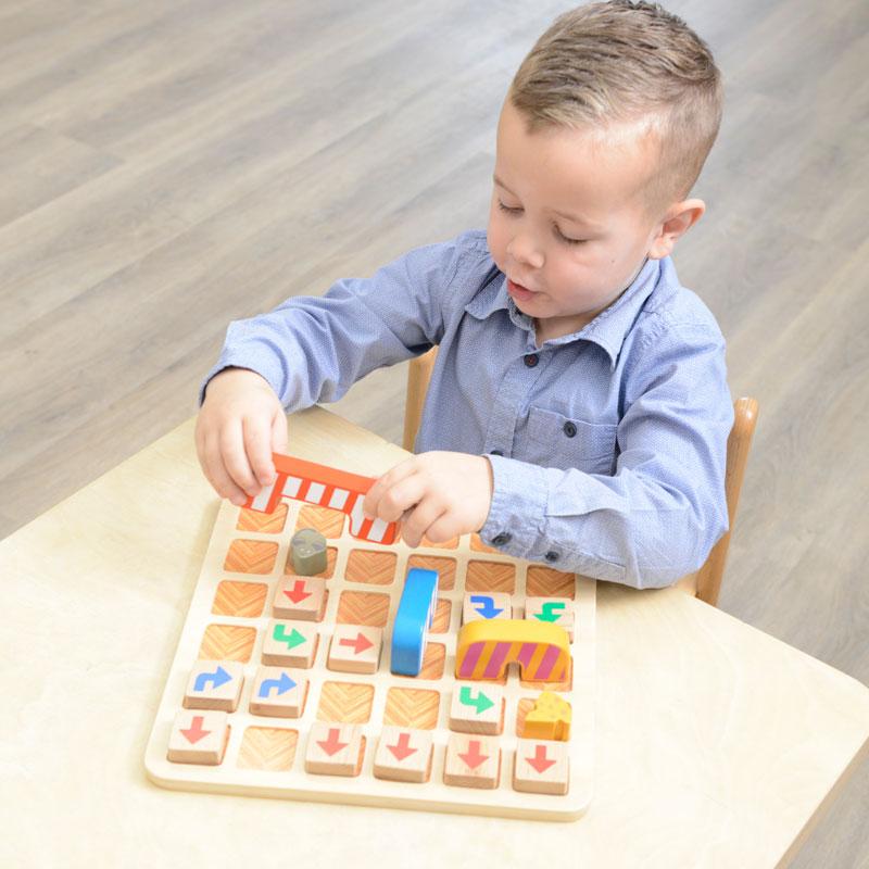 Close-up of movable obstacles used to redesign the maze board.