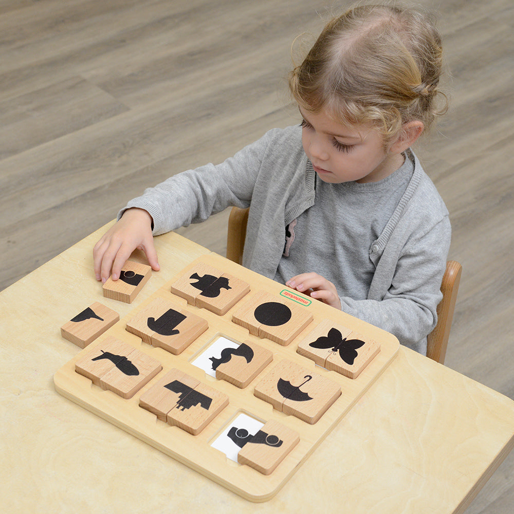 9 pairs of wooden tiles representing 9 different objects.