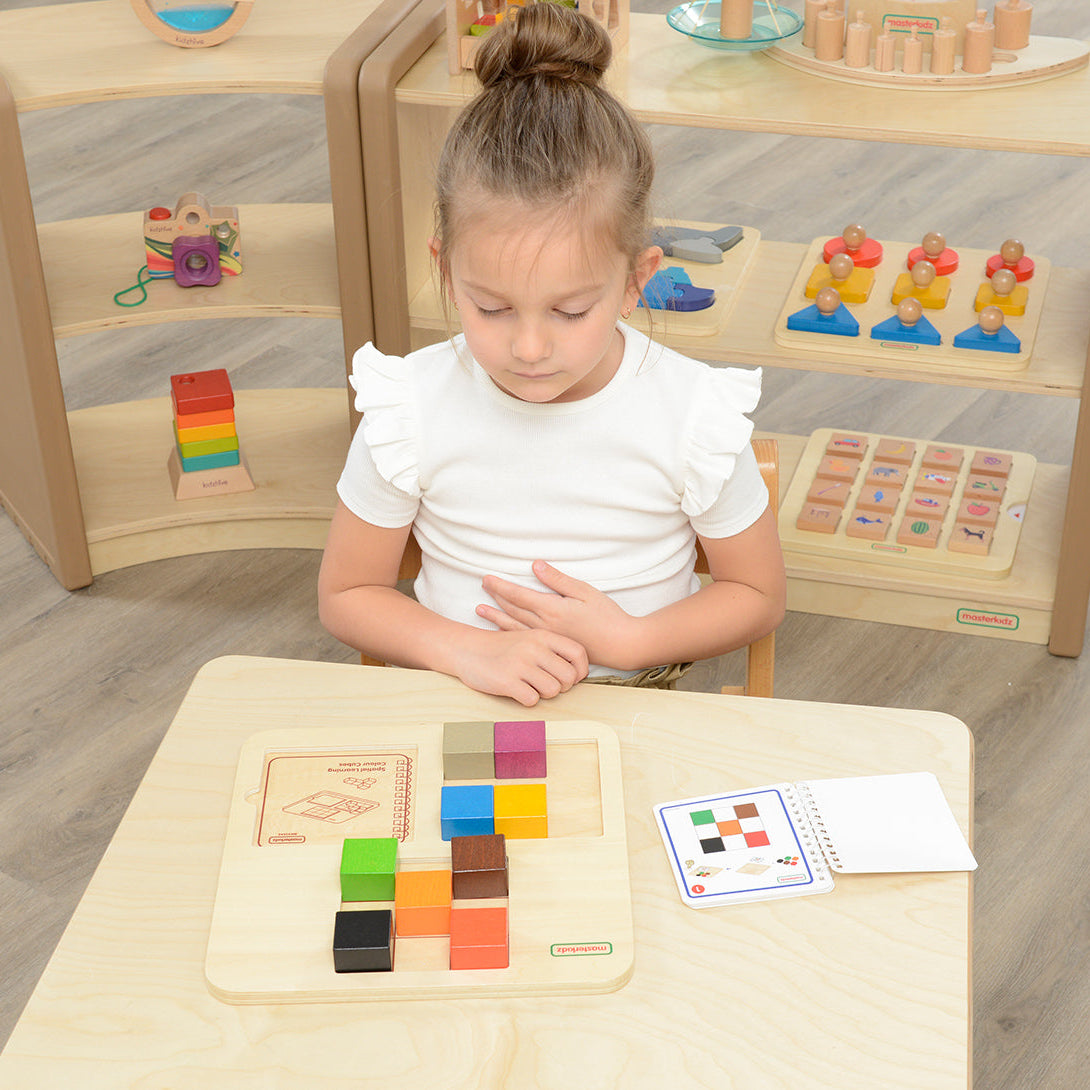 Educational toy set for developing early problem-solving skills.