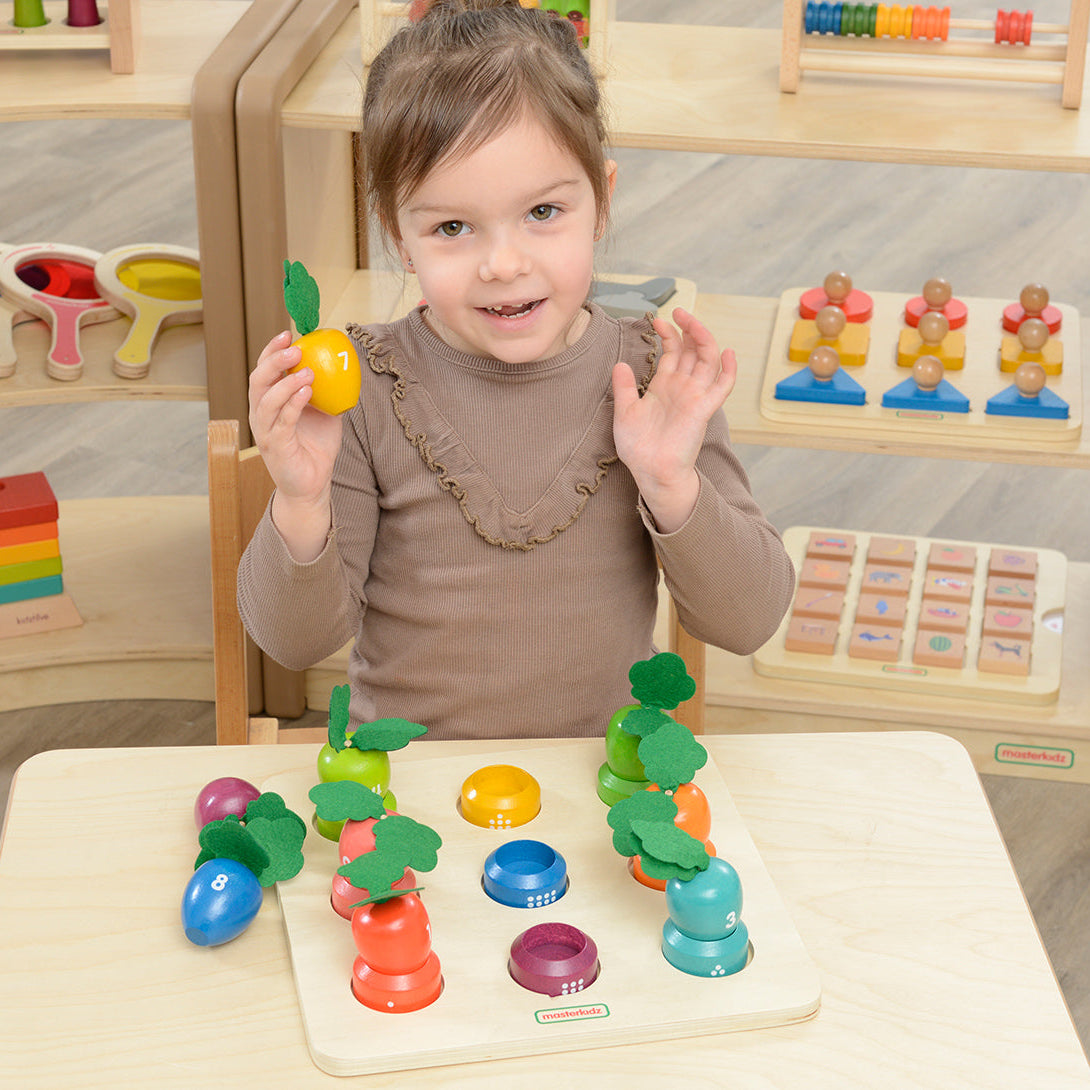 Masterkidz carrot farm for teaching quantity matching and early math skills.